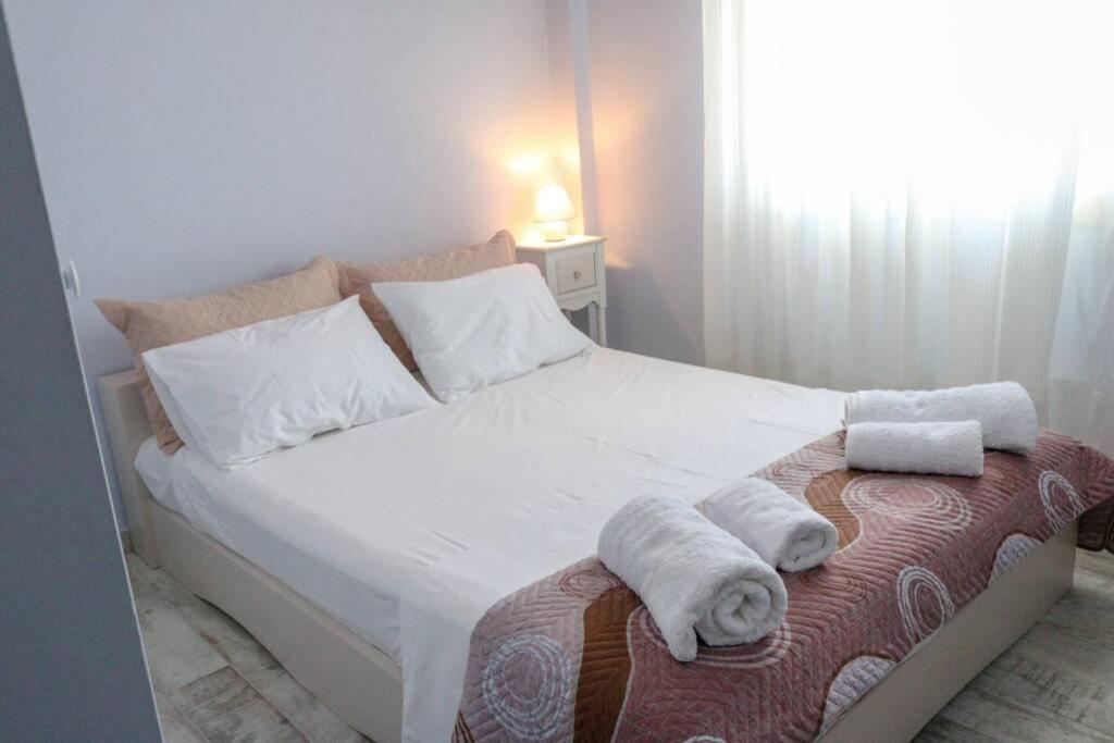 Sunshine House Offering Spectacular Views To Olymp A Apartment Nea Iraklia Bagian luar foto