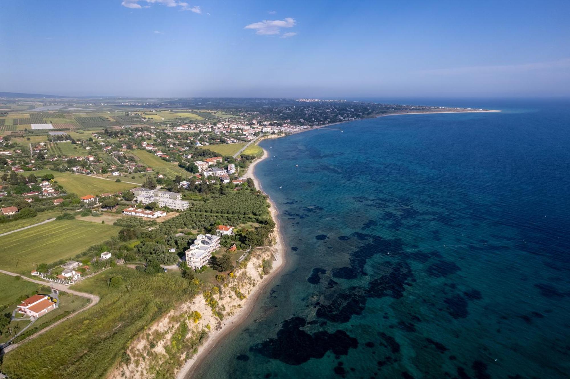 Sunshine House Offering Spectacular Views To Olymp A Apartment Nea Iraklia Bagian luar foto