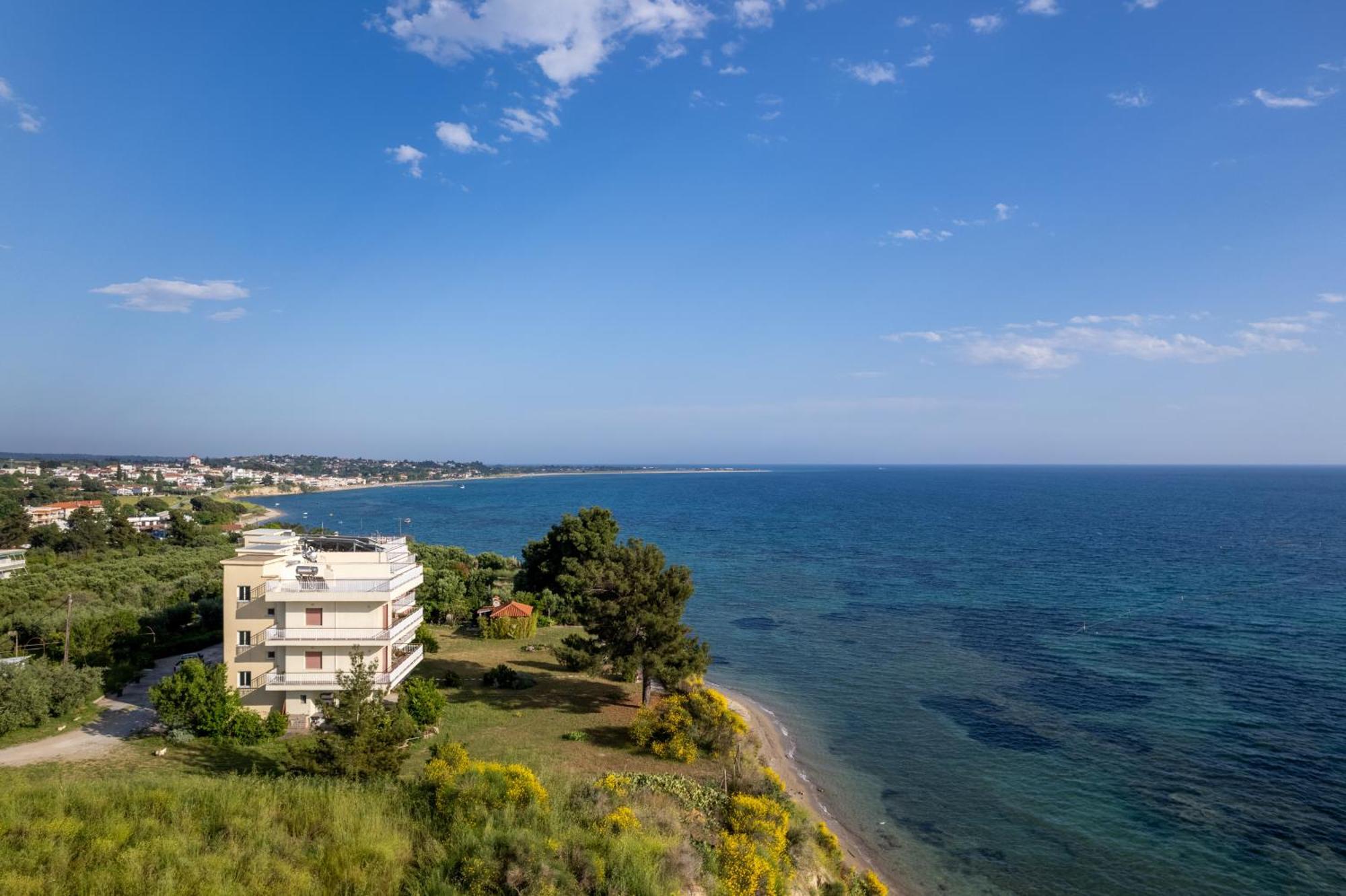 Sunshine House Offering Spectacular Views To Olymp A Apartment Nea Iraklia Bagian luar foto