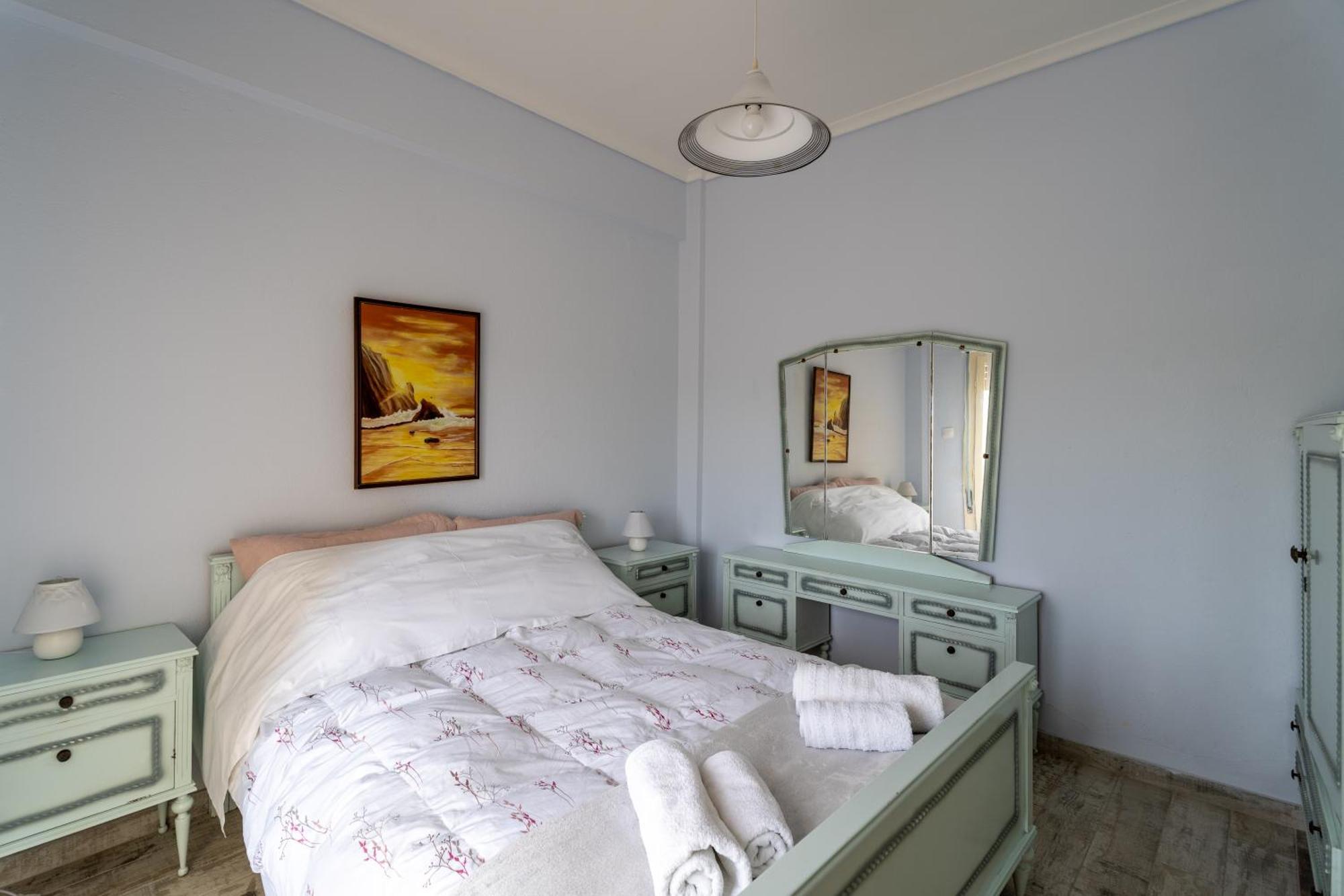 Sunshine House Offering Spectacular Views To Olymp A Apartment Nea Iraklia Bagian luar foto